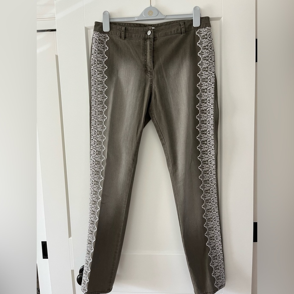 Per se taupe denim pants with lace